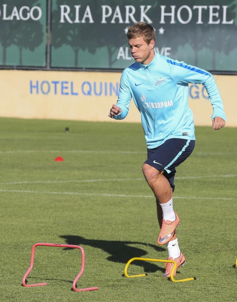 «Газпром»-тренировочный сбор в Фару: 31 января, утренняя тренировка