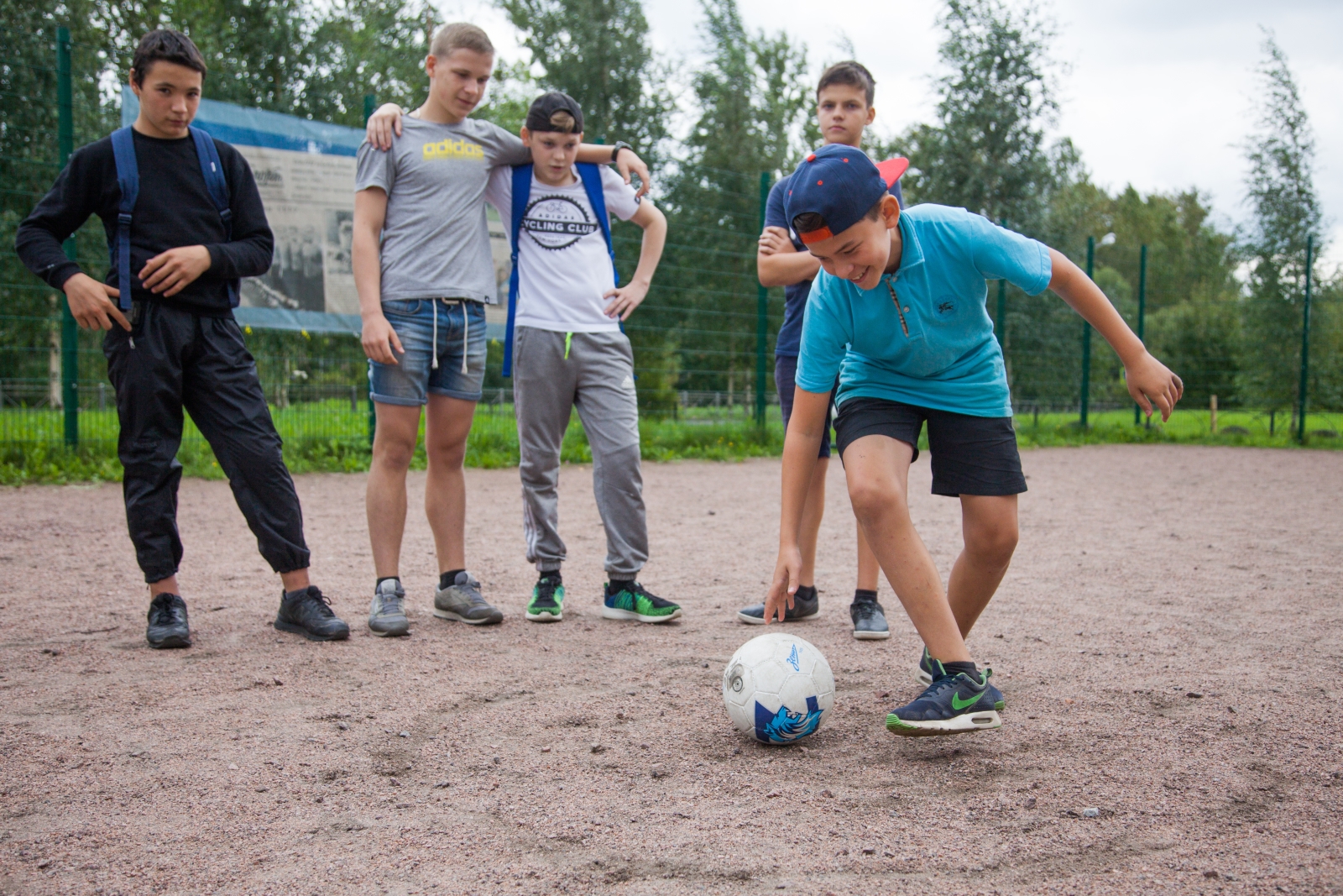 Синегривый Лев посетил детский лагерь в Колпино