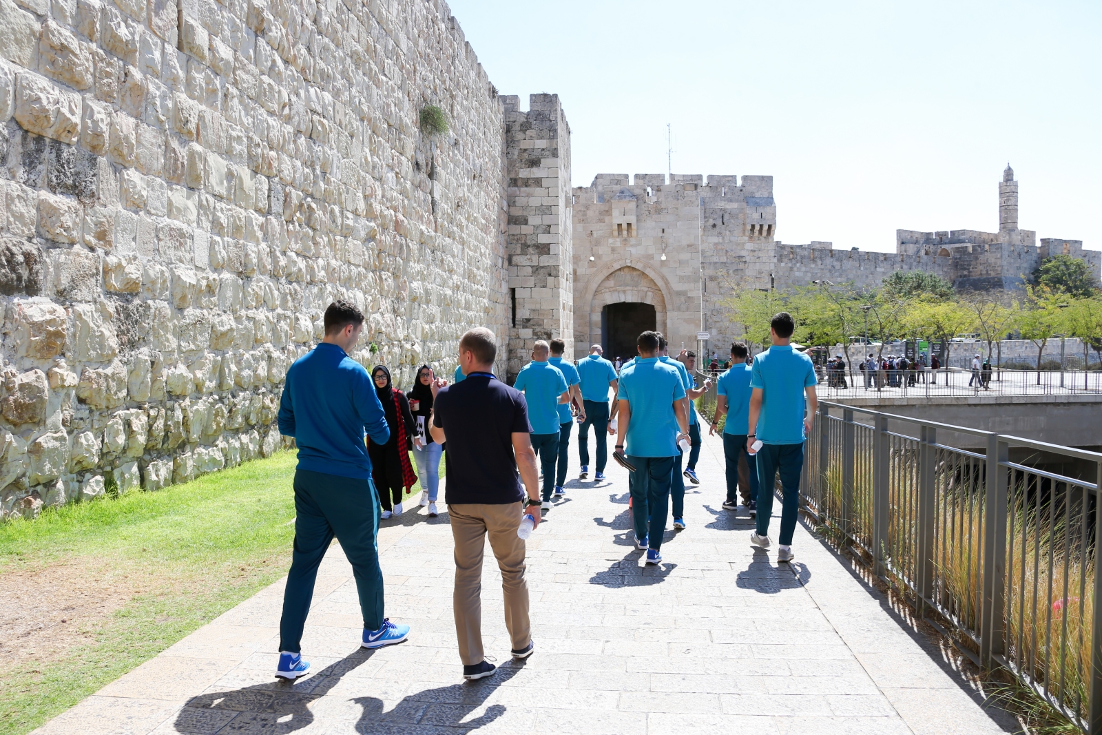 Футболисты и тренеры «Зенита» побывали на экскурсии в Иерусалиме