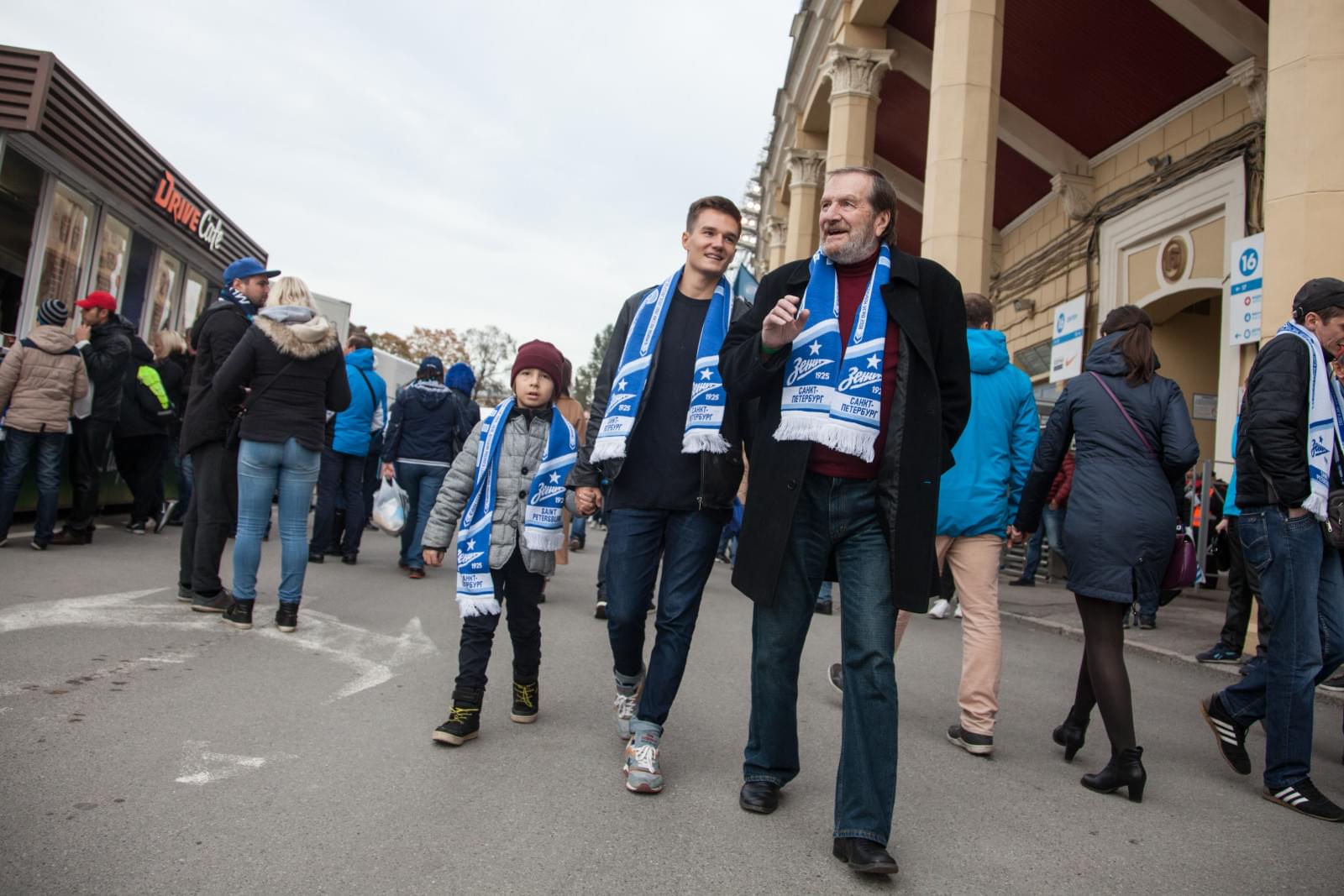 Потомки Дмитрия Дмитриевича Шостаковича на матче «Зенит» — «Спартак»