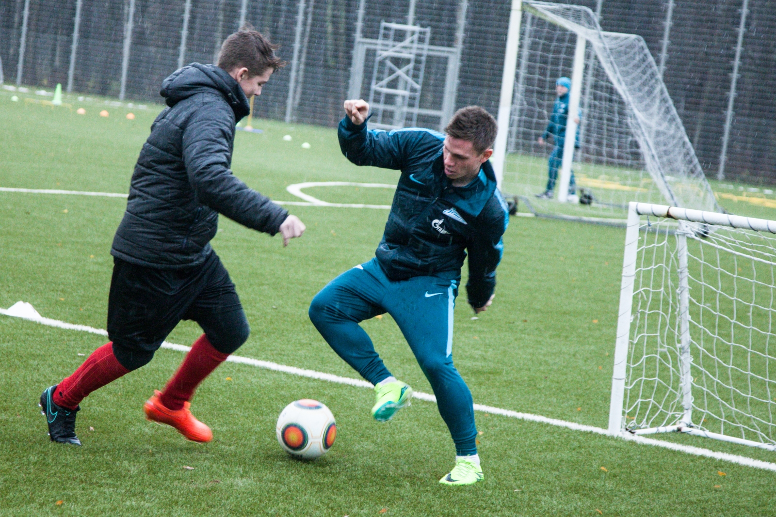 «Клуб добрых дел»: Игроки «Зенита»-2 встретились с воспитанниками детского дома