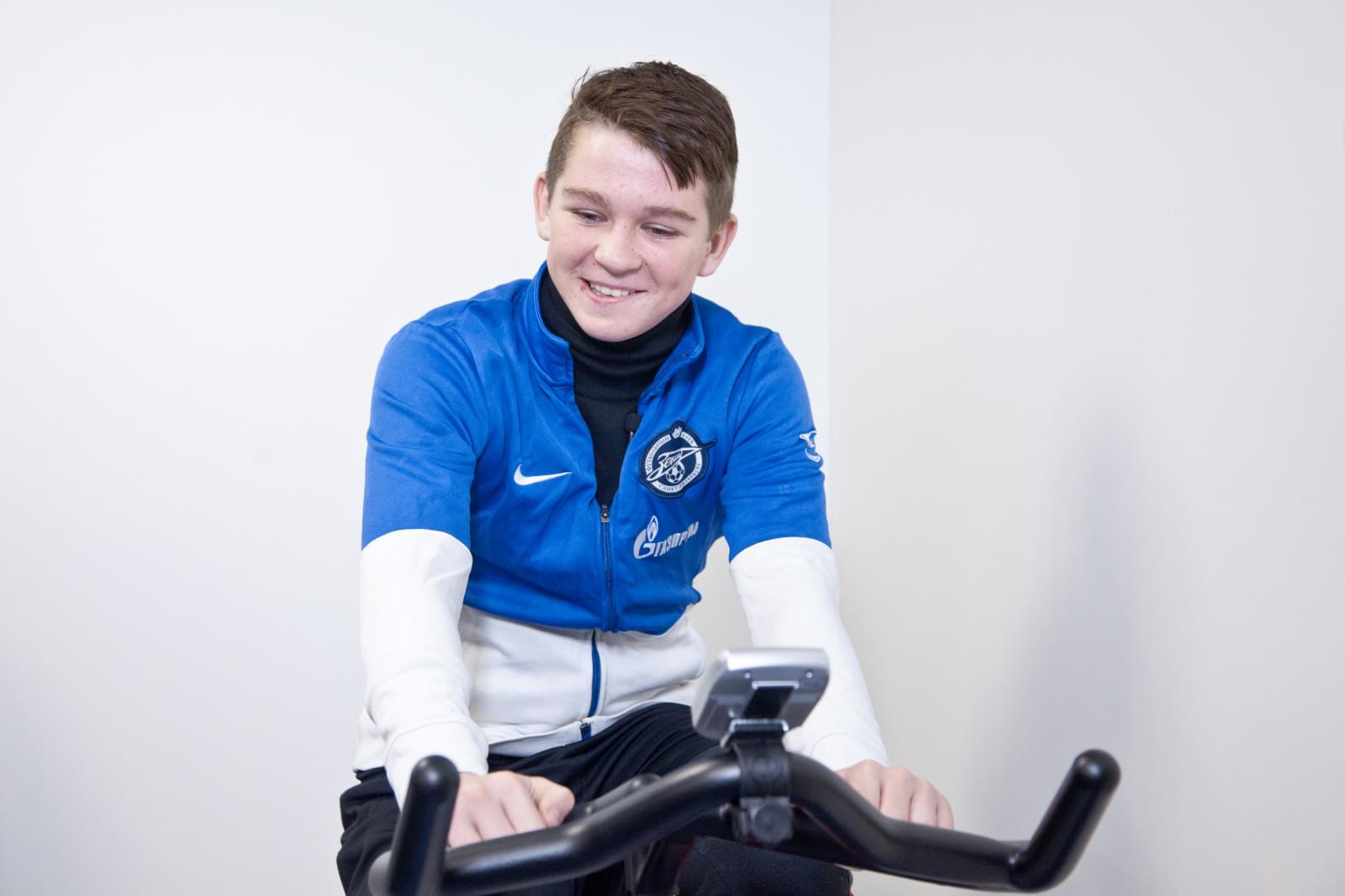 «Клуб добрых дел»: Игроки «Зенита»-2 встретились с воспитанниками детского дома