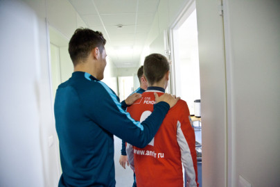 «Клуб добрых дел»: Игроки «Зенита»-2 встретились с воспитанниками детского дома