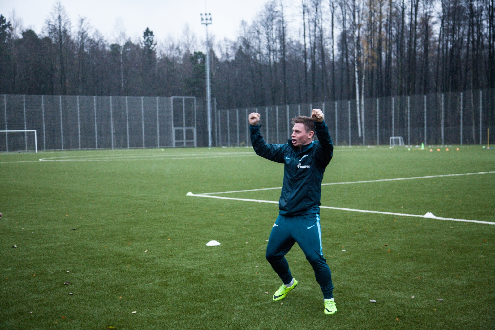 «Клуб добрых дел»: Игроки «Зенита»-2 встретились с воспитанниками детского дома