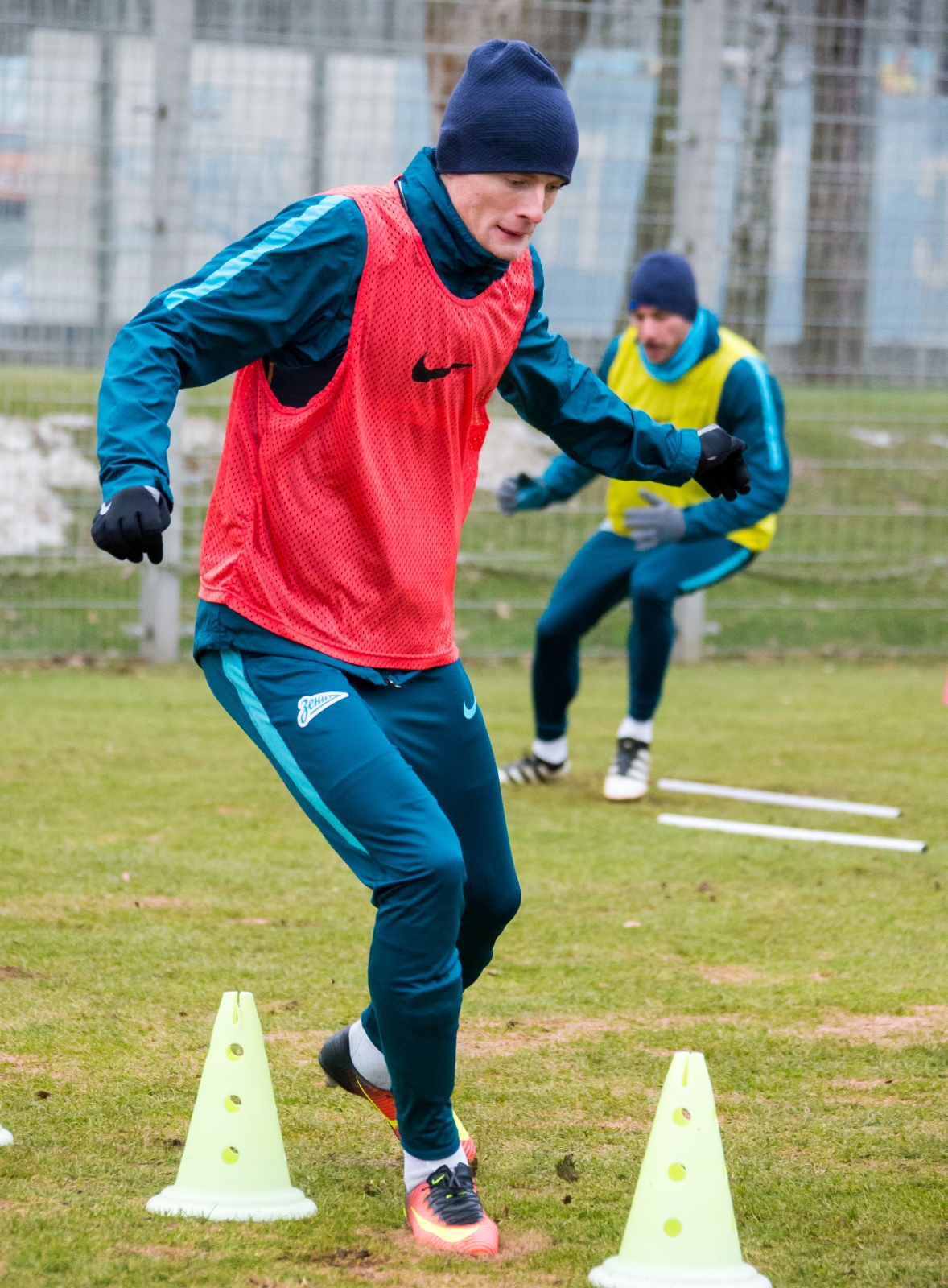 Тренировка «Зенита» перед матчем против «Маккаби»: фоторепортаж из «Газпром» — тренировочного центра.