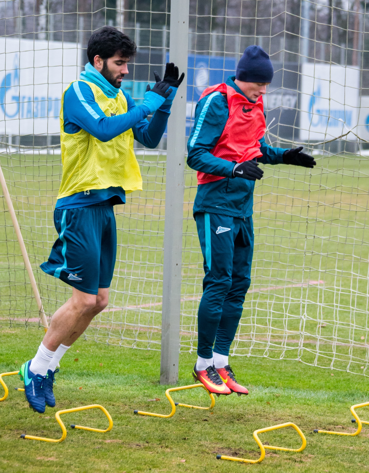 Тренировка «Зенита» перед матчем против «Маккаби»: фоторепортаж из «Газпром» — тренировочного центра.