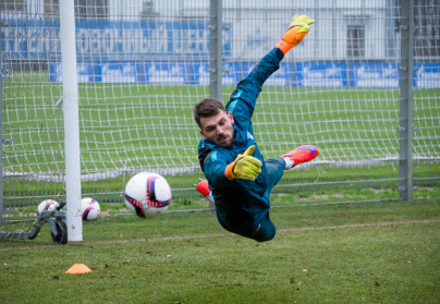 Тренировка «Зенита» перед матчем против «Маккаби»: фоторепортаж из «Газпром» — тренировочного центра.