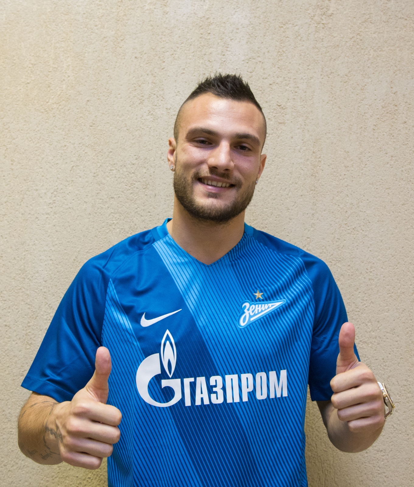 Йоан Молло, заключил контракт с «Зенитом»