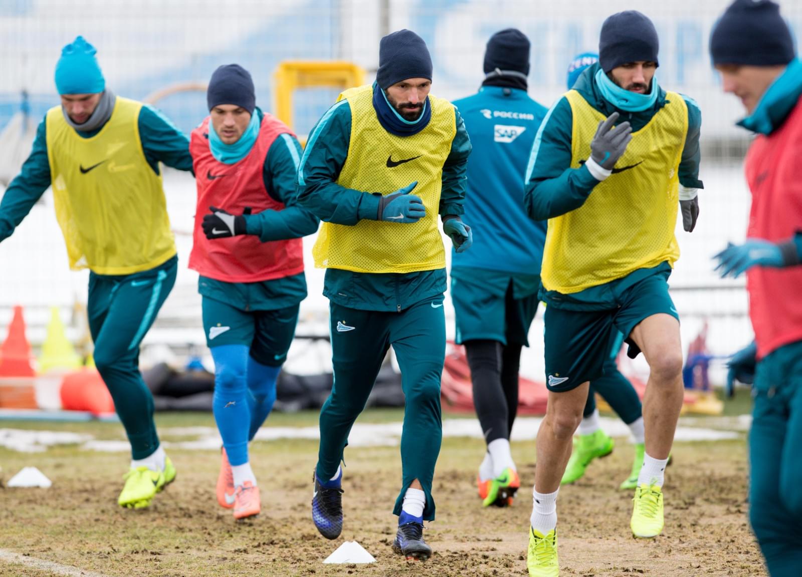 Утренняя тренировка «Зенита» в «Газпром» — тренировочном центре