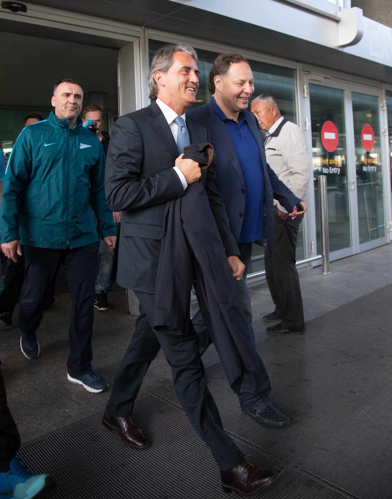 Роберто Манчини прилетел в Санкт-Петербург