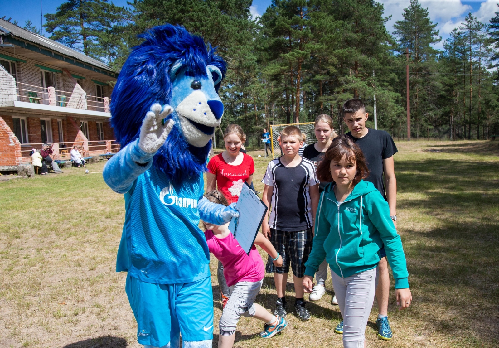 Синегривый Лев посетил Cоциально-реабилитационный центр в Гдове