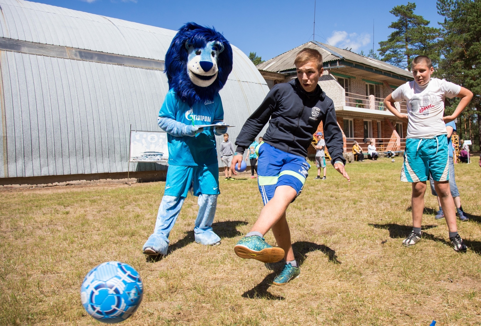 Синегривый Лев посетил Cоциально-реабилитационный центр в Гдове