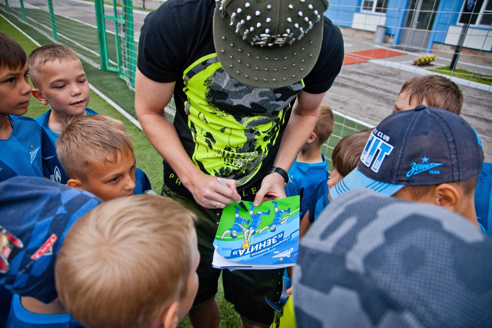 Иван Новосельцев посетил детский лагерь Академии