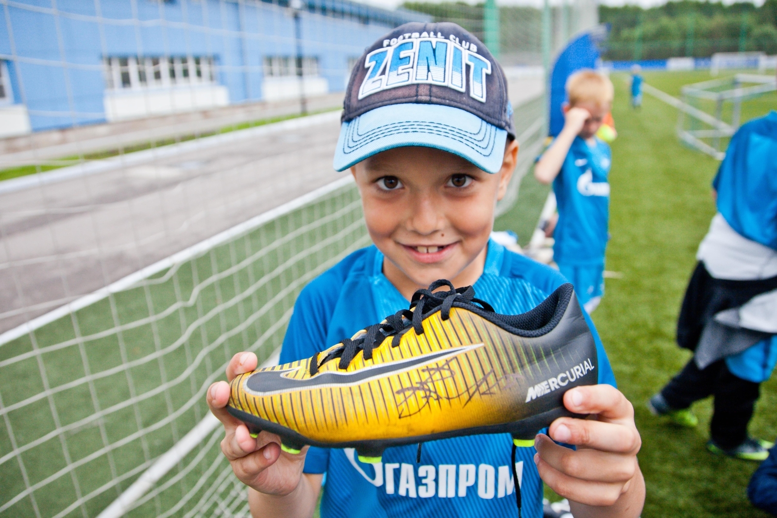 Иван Новосельцев посетил детский лагерь Академии