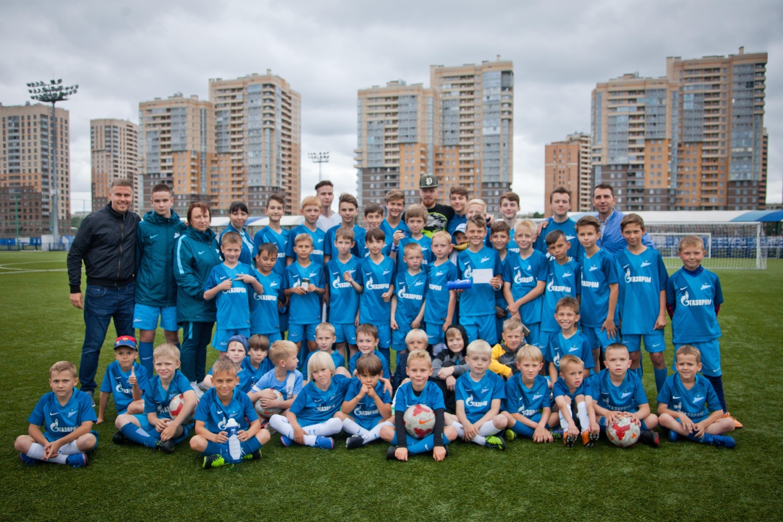 Иван Новосельцев посетил детский лагерь Академии