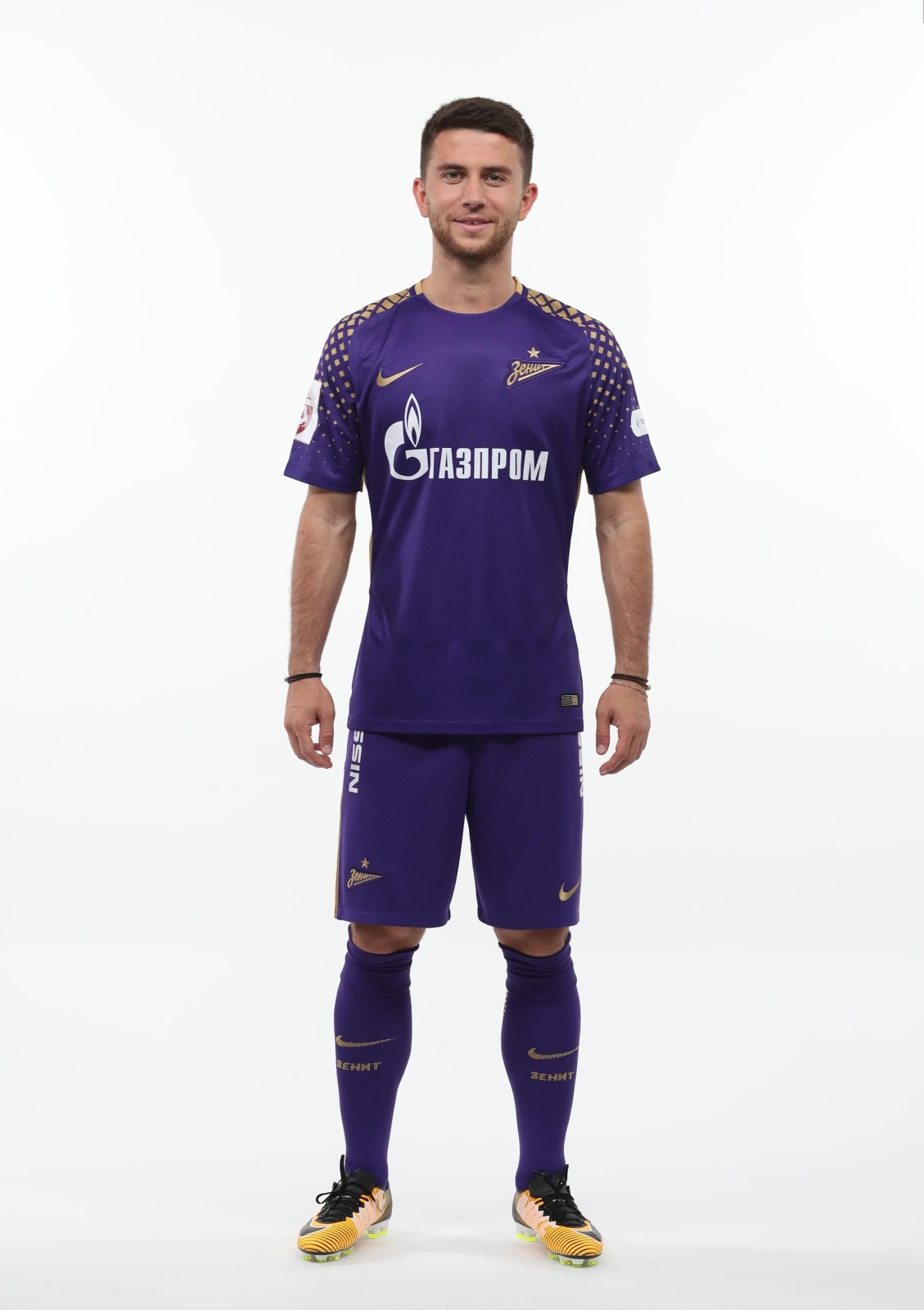 Фотосессия футболистов и тренеров основного состава ФК «Зенит» сезона 2017/2018