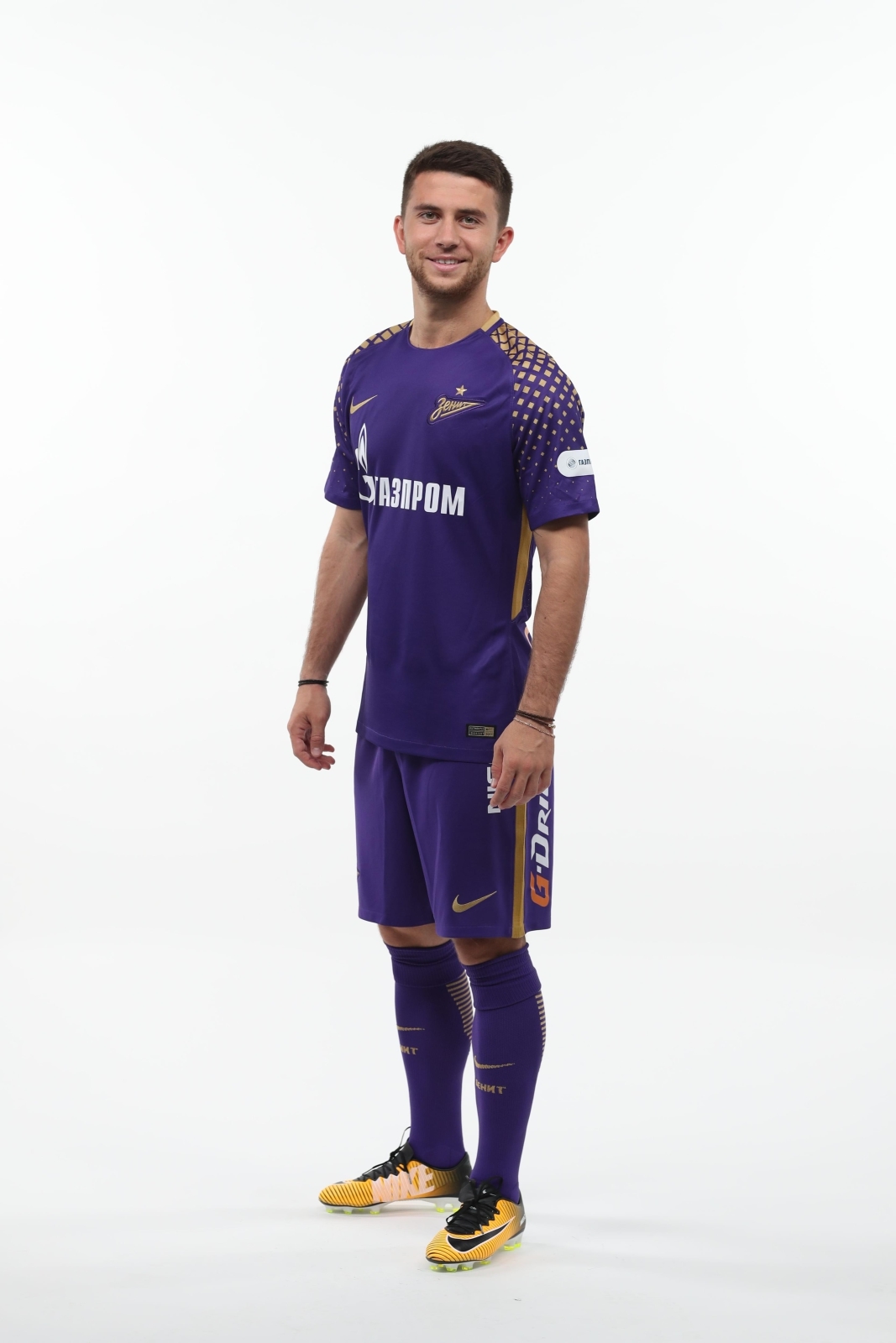 Фотосессия футболистов и тренеров основного состава ФК «Зенит» сезона 2017/2018