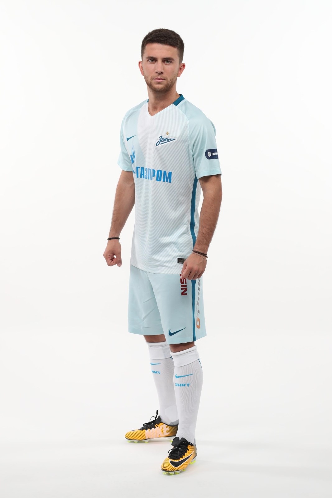 Фотосессия футболистов и тренеров основного состава ФК «Зенит» сезона 2017/2018