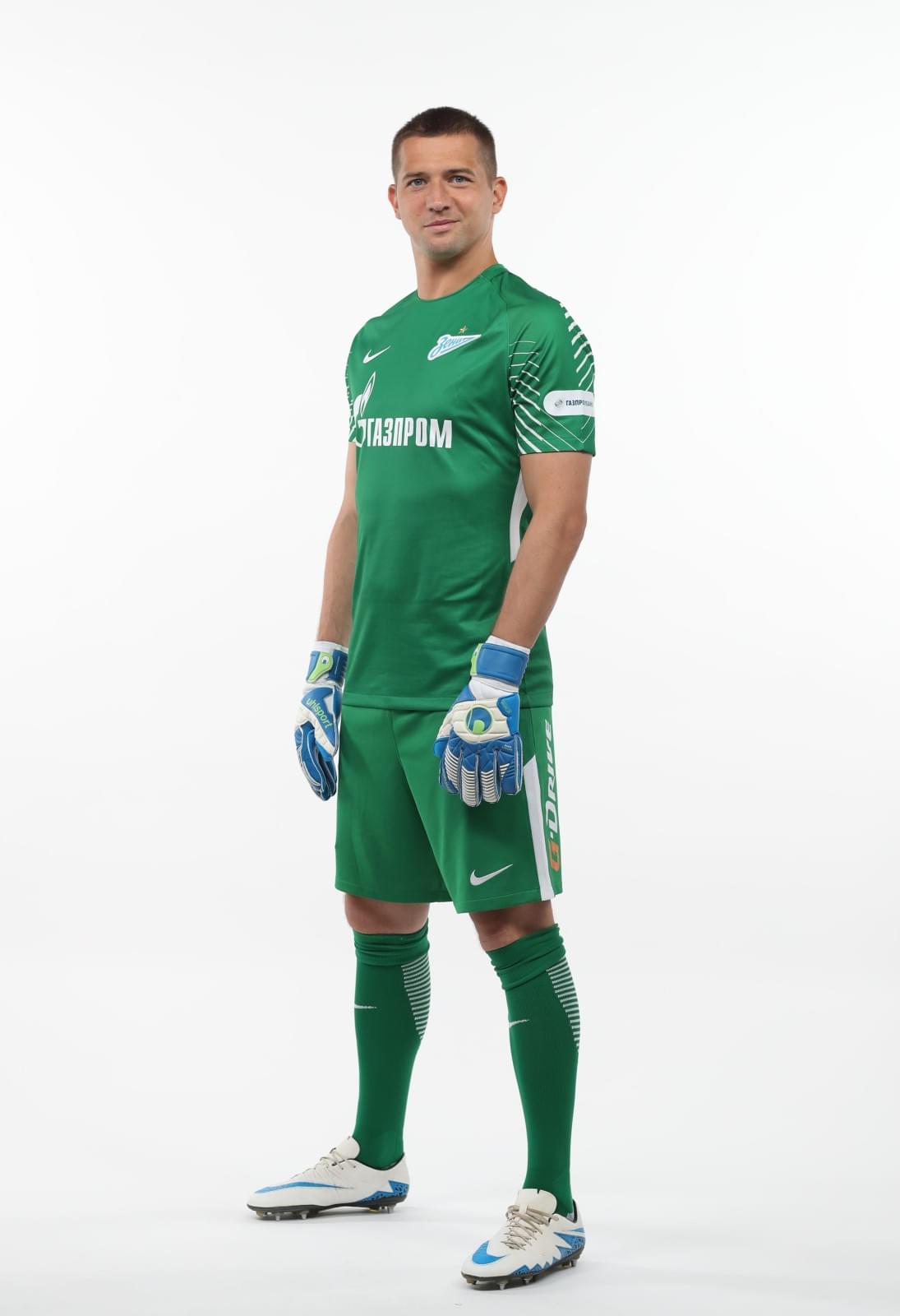 Фотосессия футболистов и тренеров основного состава ФК «Зенит» сезона 2017/2018