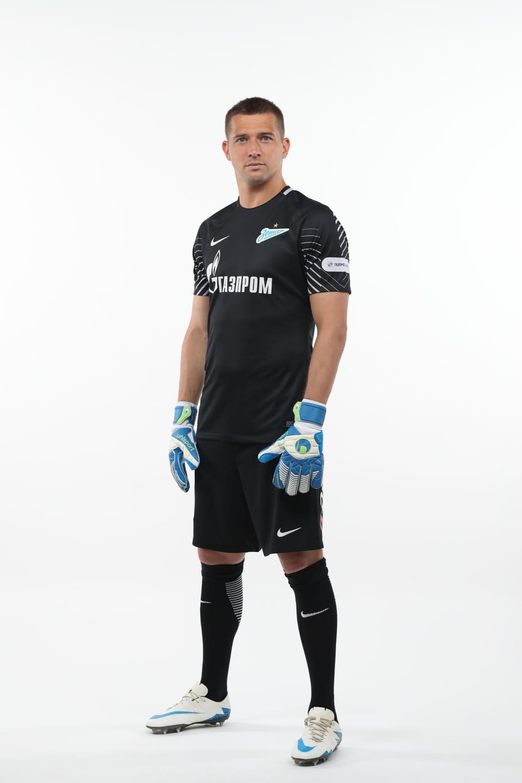 Фотосессия футболистов и тренеров основного состава ФК «Зенит» сезона 2017/2018