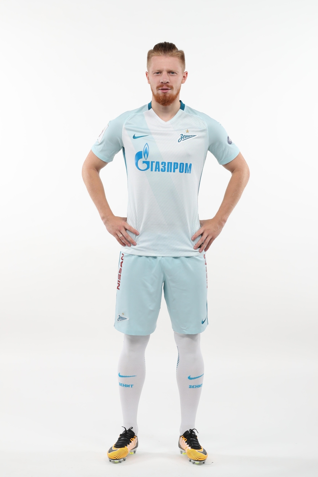 Фотосессия футболистов и тренеров основного состава ФК «Зенит» сезона 2017/2018