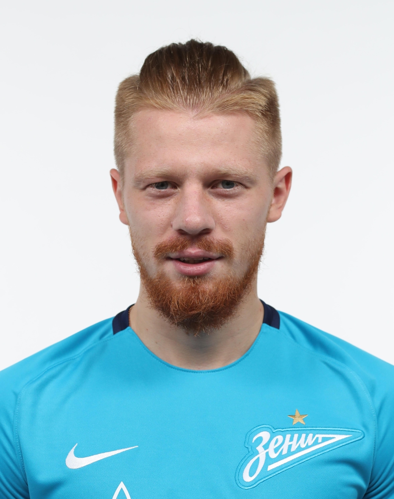 Фотосессия футболистов и тренеров основного состава ФК «Зенит» сезона 2017/2018