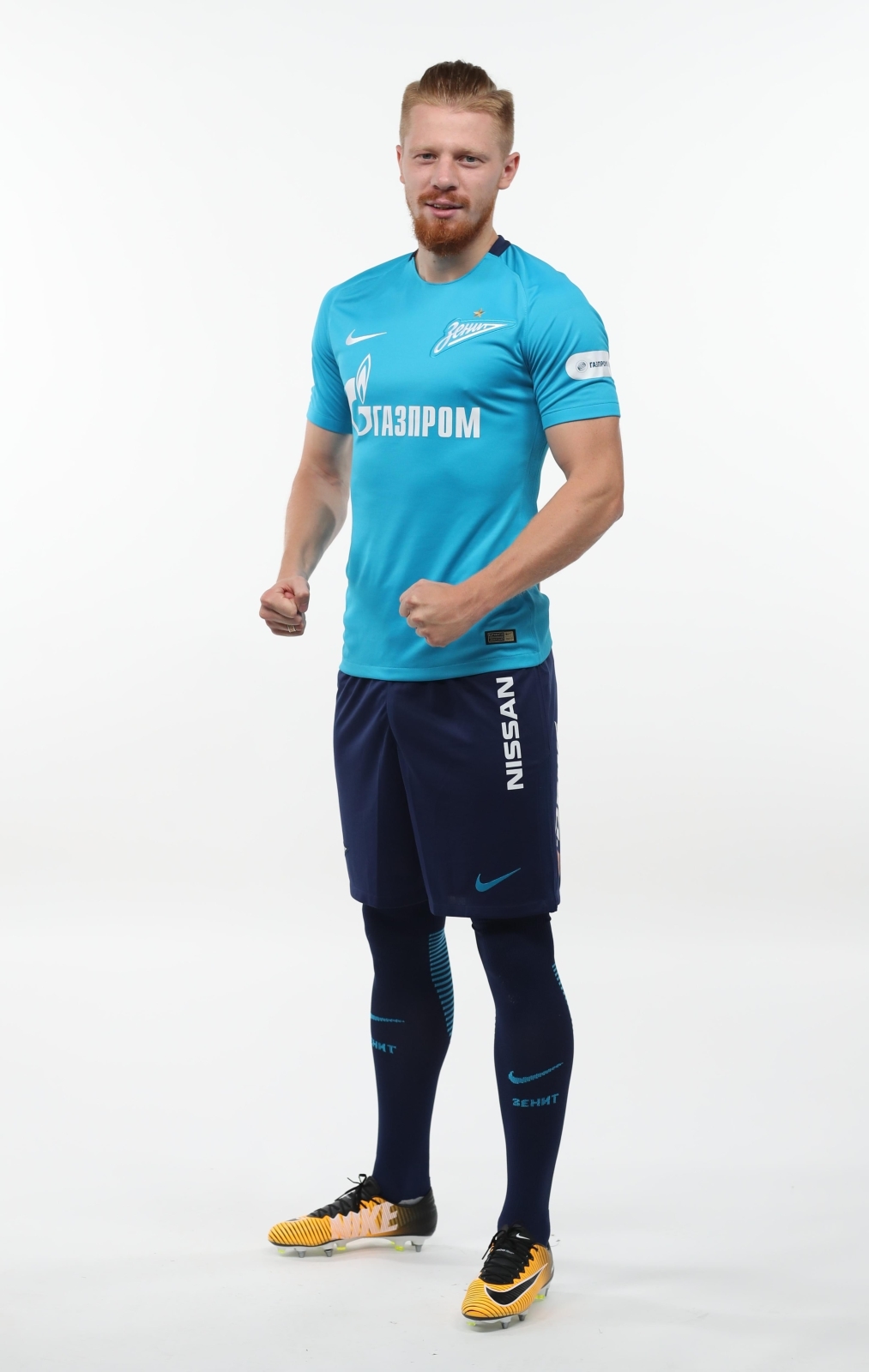 Фотосессия футболистов и тренеров основного состава ФК «Зенит» сезона 2017/2018