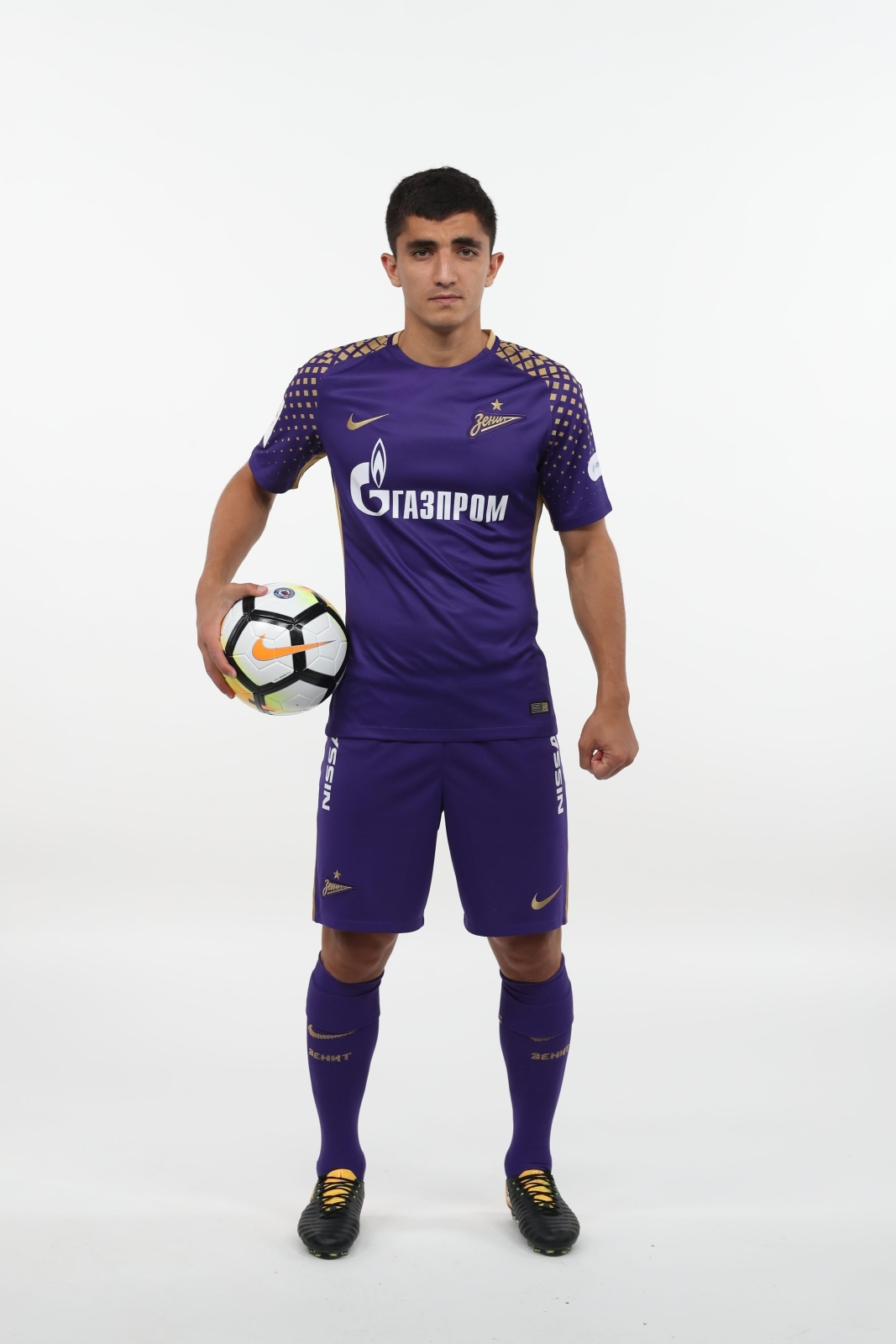 Фотосессия футболистов и тренеров основного состава ФК «Зенит» сезона 2017/2018