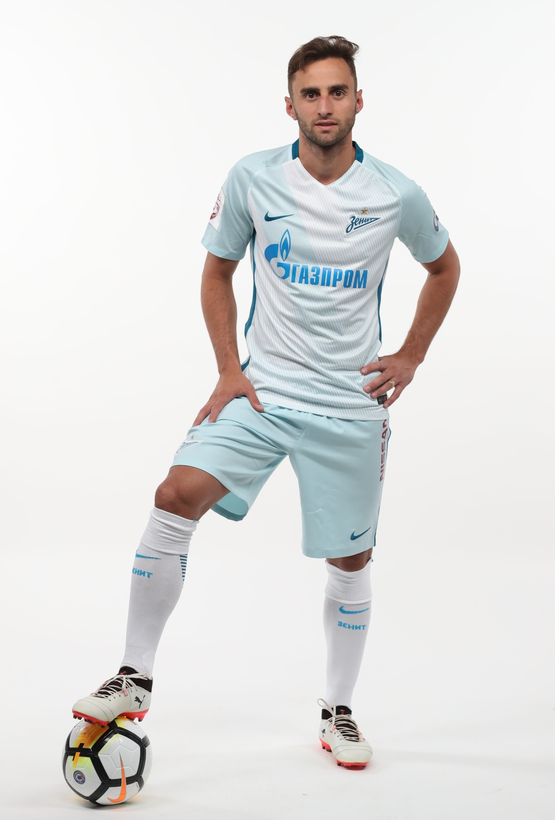 Фотосессия футболистов и тренеров основного состава ФК «Зенит» сезона 2017/2018