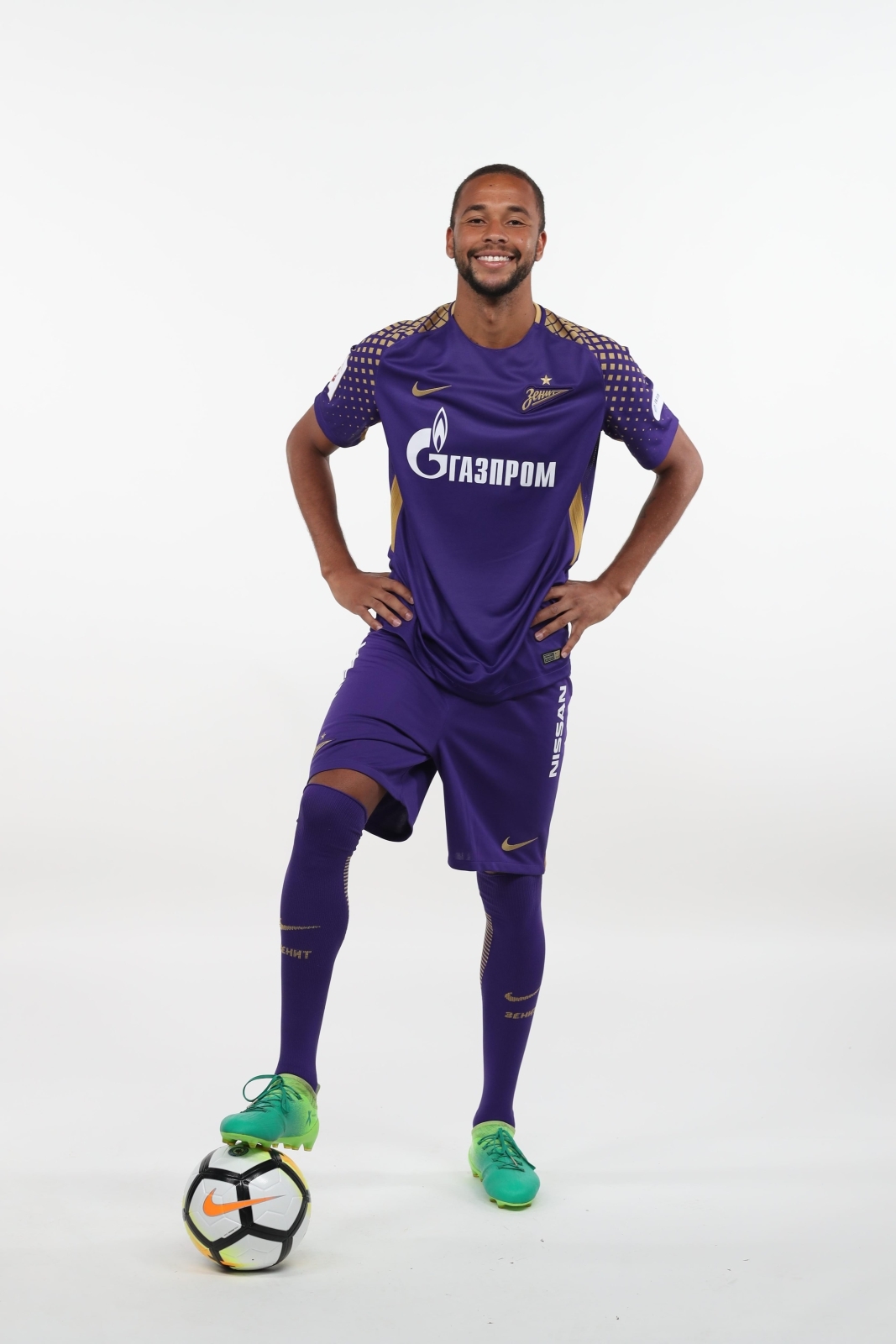 Фотосессия футболистов и тренеров основного состава ФК «Зенит» сезона 2017/2018