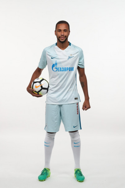 Фотосессия футболистов и тренеров основного состава ФК «Зенит» сезона 2017/2018