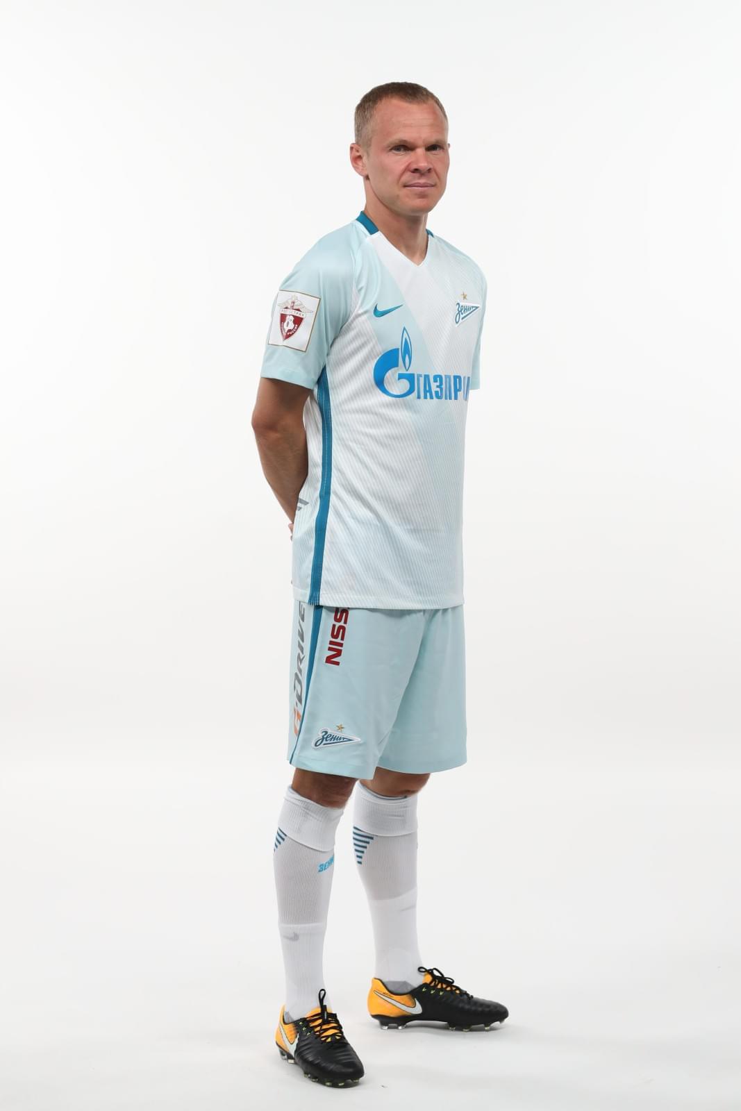 Фотосессия футболистов и тренеров основного состава ФК «Зенит» сезона 2017/2018