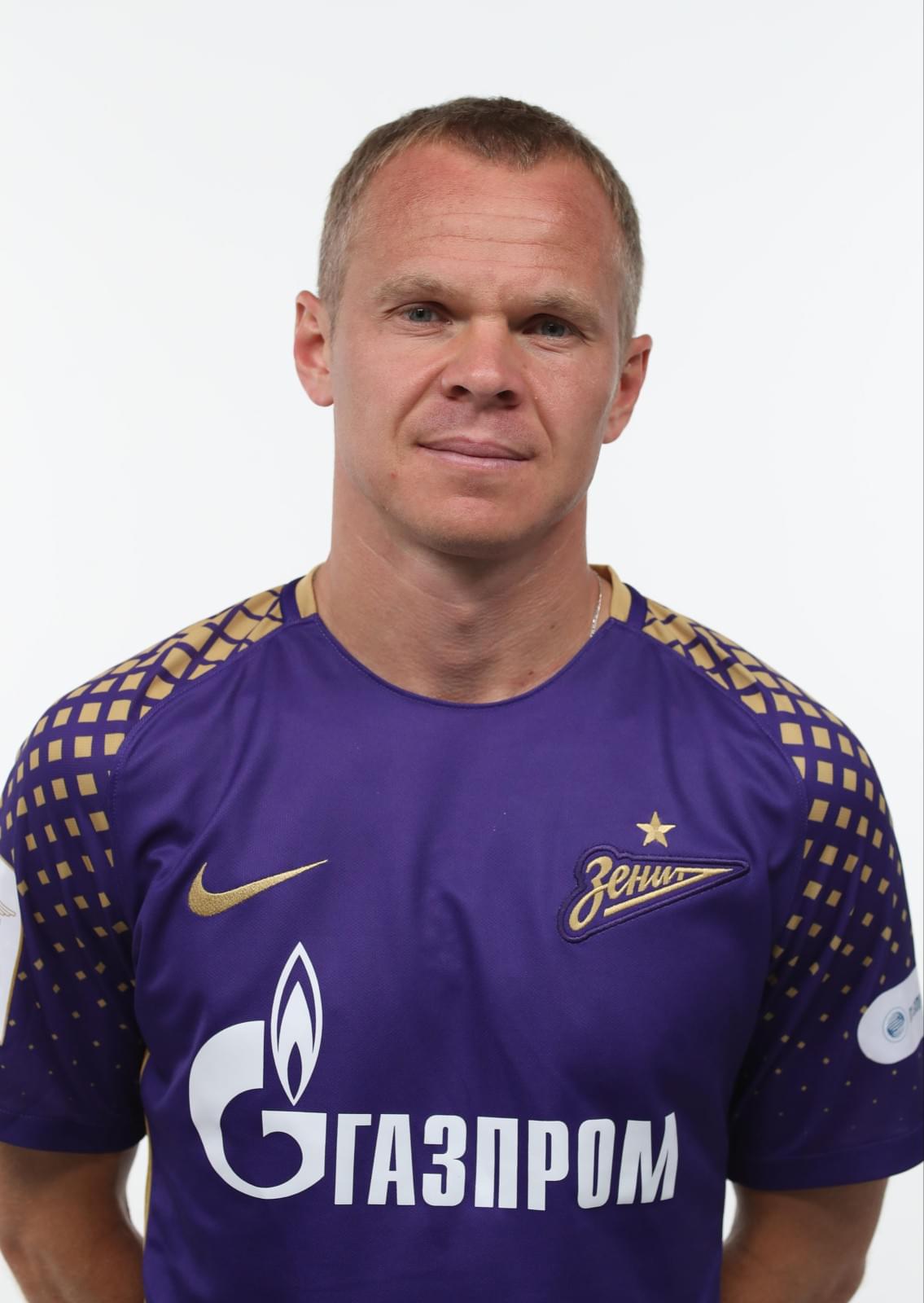 Фотосессия футболистов и тренеров основного состава ФК «Зенит» сезона 2017/2018