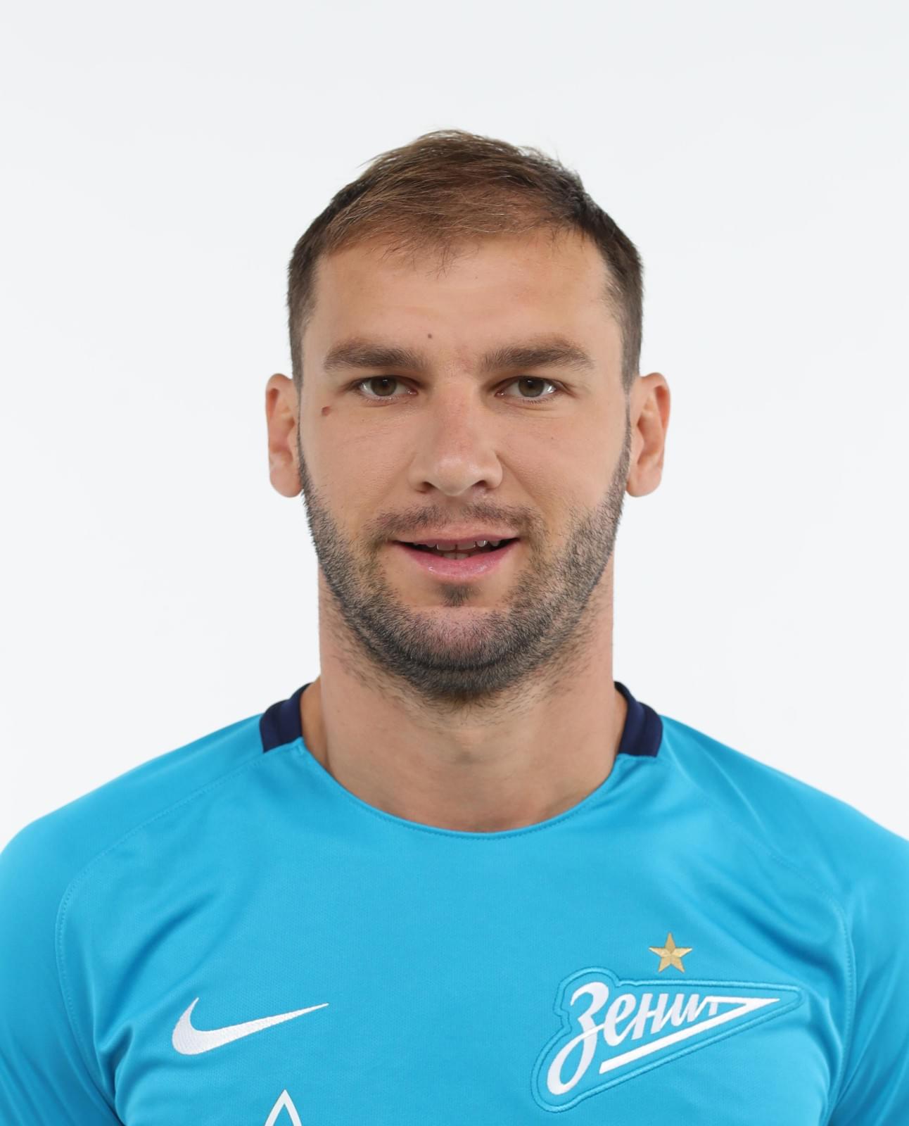 Фотосессия футболистов и тренеров основного состава ФК «Зенит» сезона 2017/2018