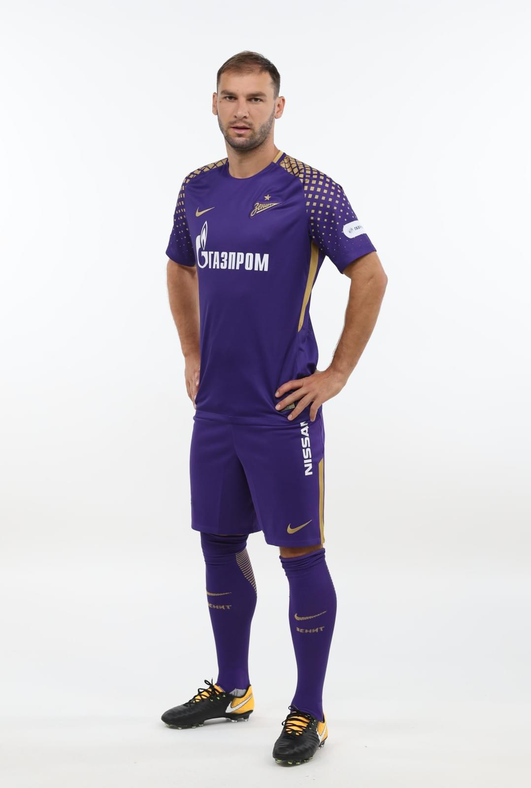 Фотосессия футболистов и тренеров основного состава ФК «Зенит» сезона 2017/2018