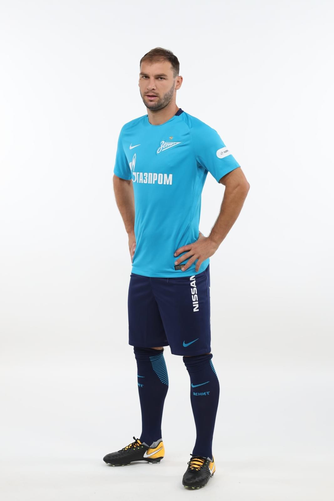 Фотосессия футболистов и тренеров основного состава ФК «Зенит» сезона 2017/2018