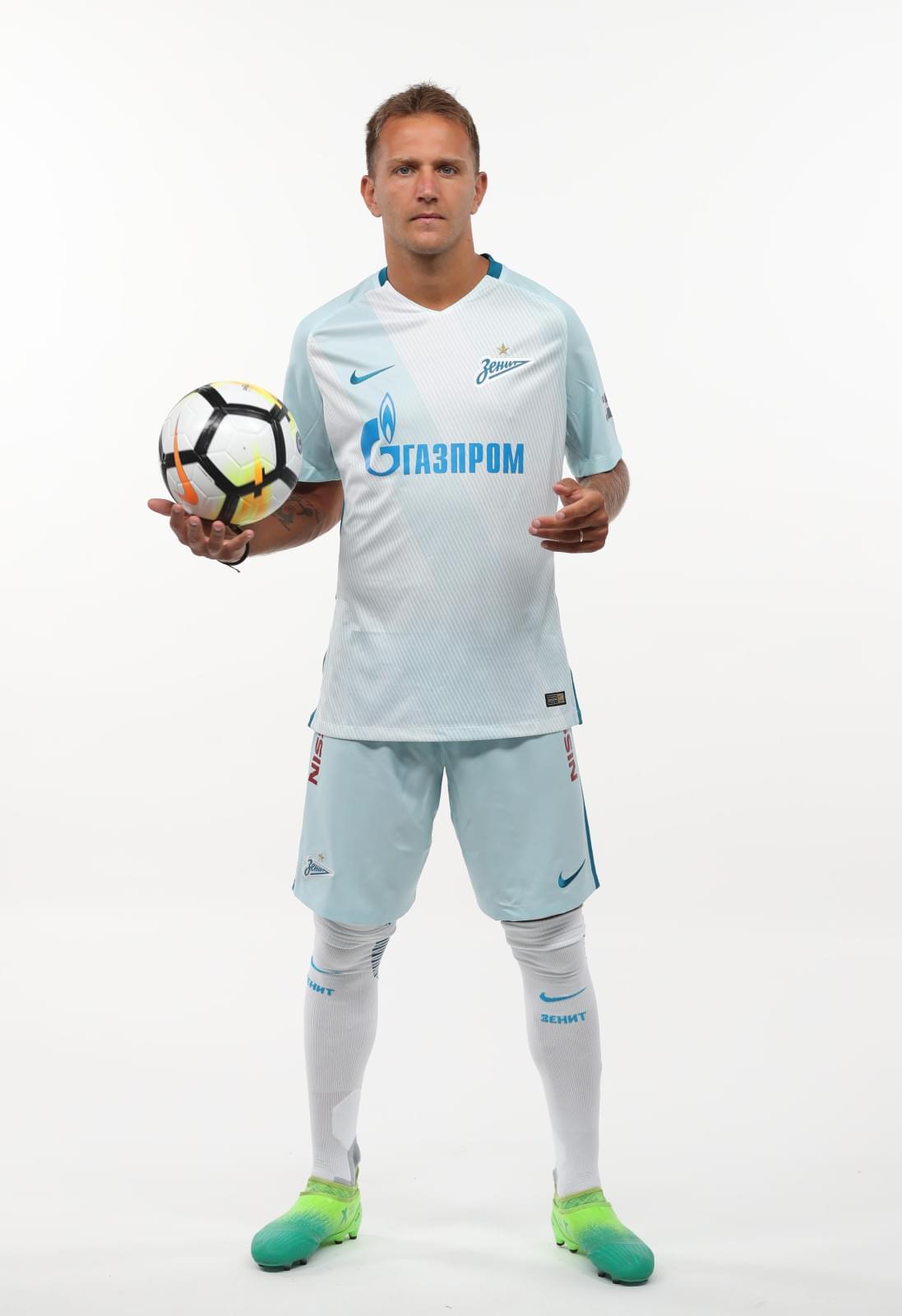 Фотосессия футболистов и тренеров основного состава ФК «Зенит» сезона 2017/2018