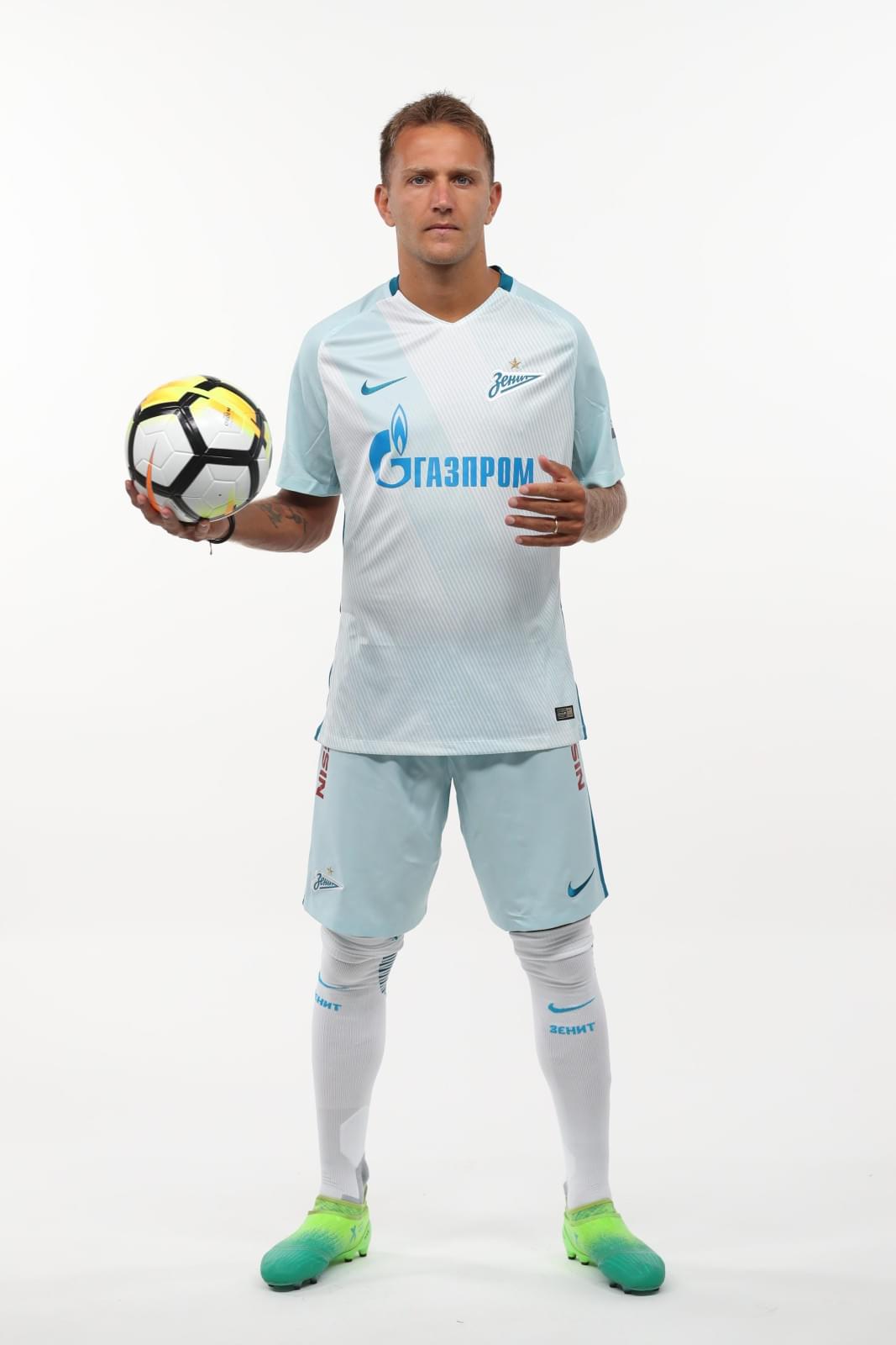 Фотосессия футболистов и тренеров основного состава ФК «Зенит» сезона 2017/2018