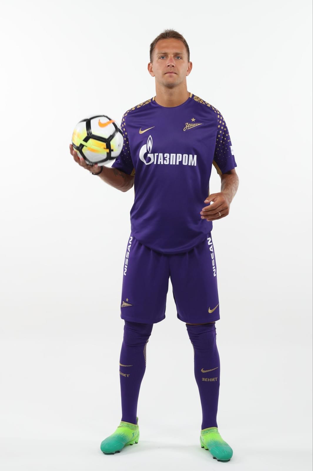 Фотосессия футболистов и тренеров основного состава ФК «Зенит» сезона 2017/2018