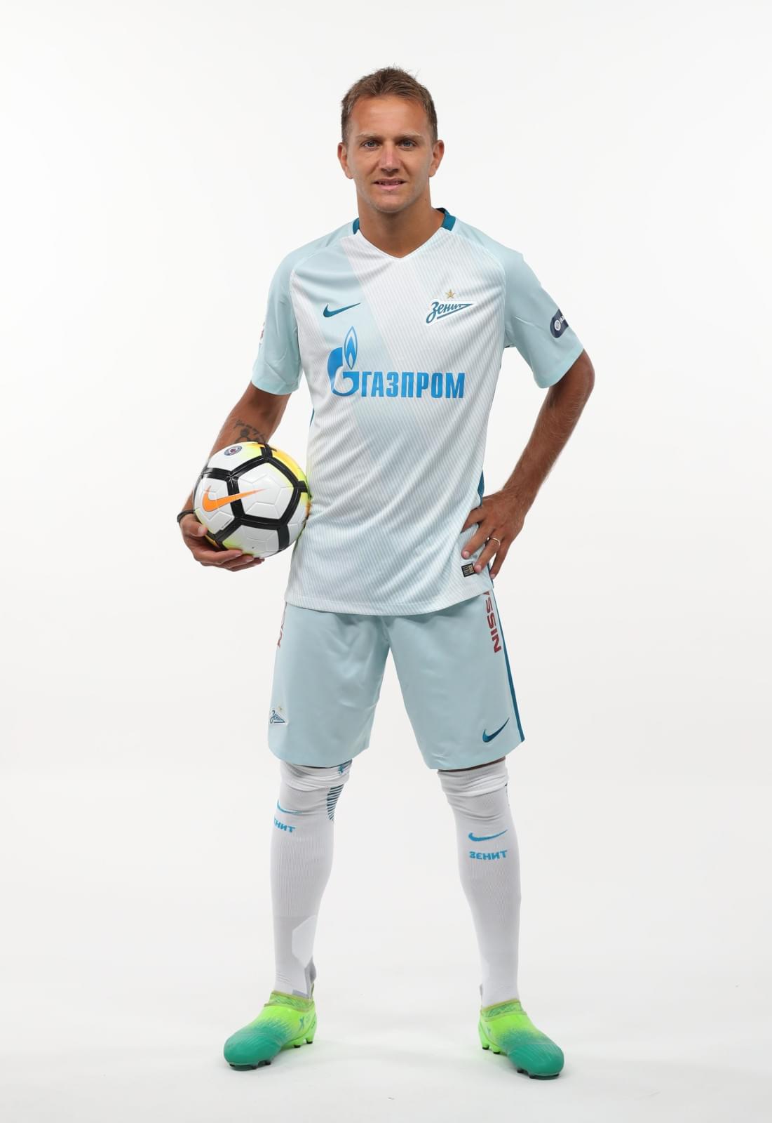 Фотосессия футболистов и тренеров основного состава ФК «Зенит» сезона 2017/2018