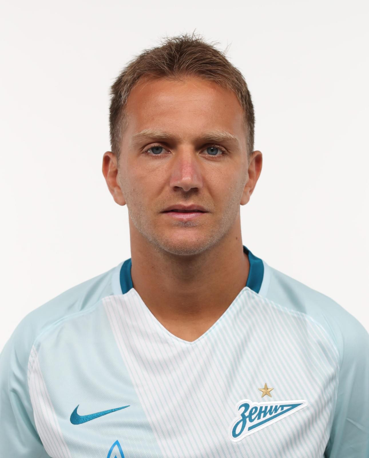 Фотосессия футболистов и тренеров основного состава ФК «Зенит» сезона 2017/2018