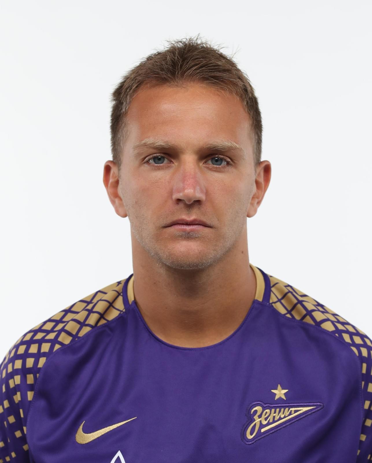 Фотосессия футболистов и тренеров основного состава ФК «Зенит» сезона 2017/2018