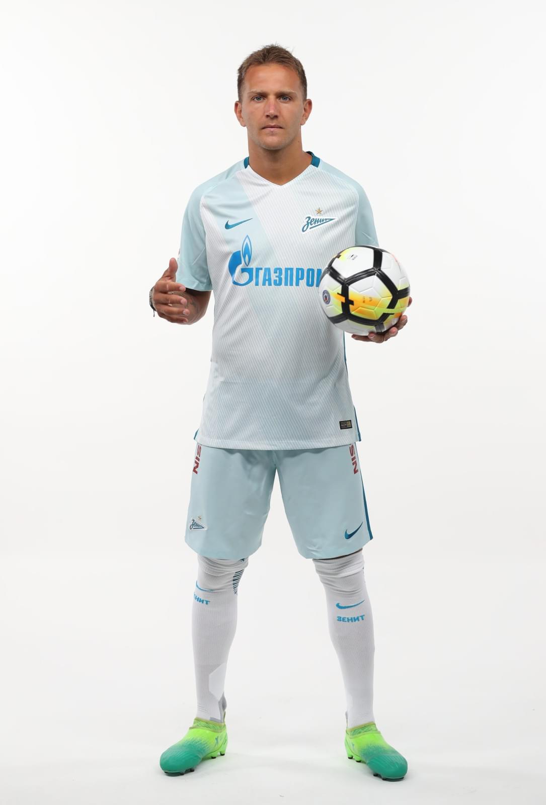 Фотосессия футболистов и тренеров основного состава ФК «Зенит» сезона 2017/2018