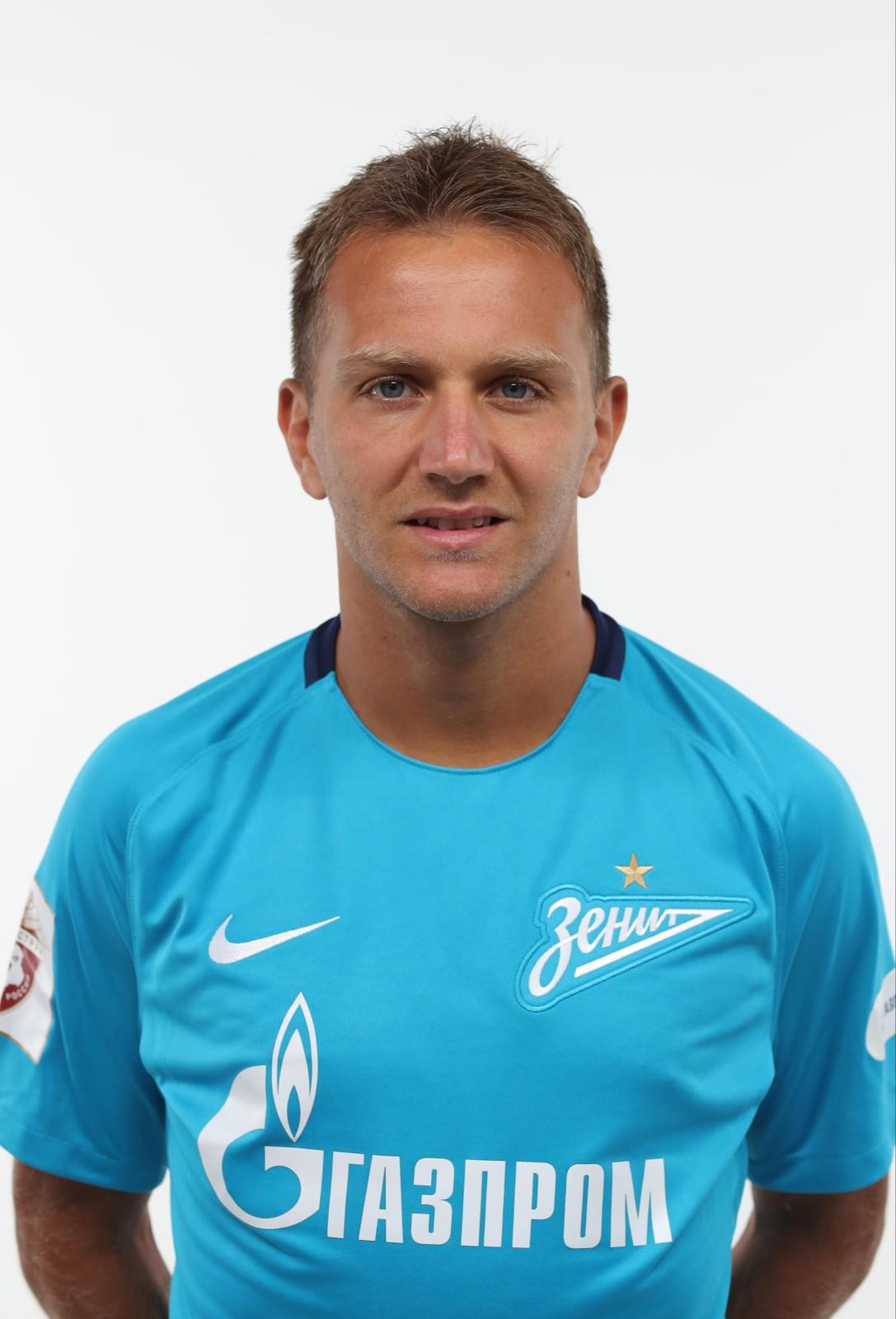 Фотосессия футболистов и тренеров основного состава ФК «Зенит» сезона 2017/2018