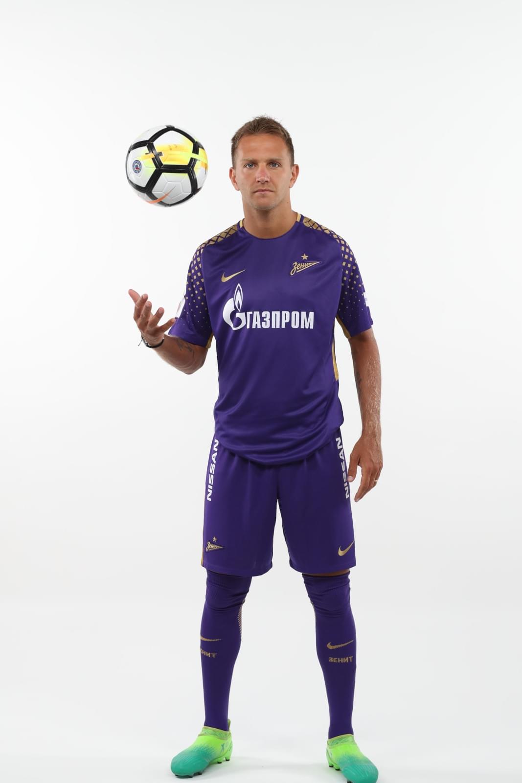 Фотосессия футболистов и тренеров основного состава ФК «Зенит» сезона 2017/2018