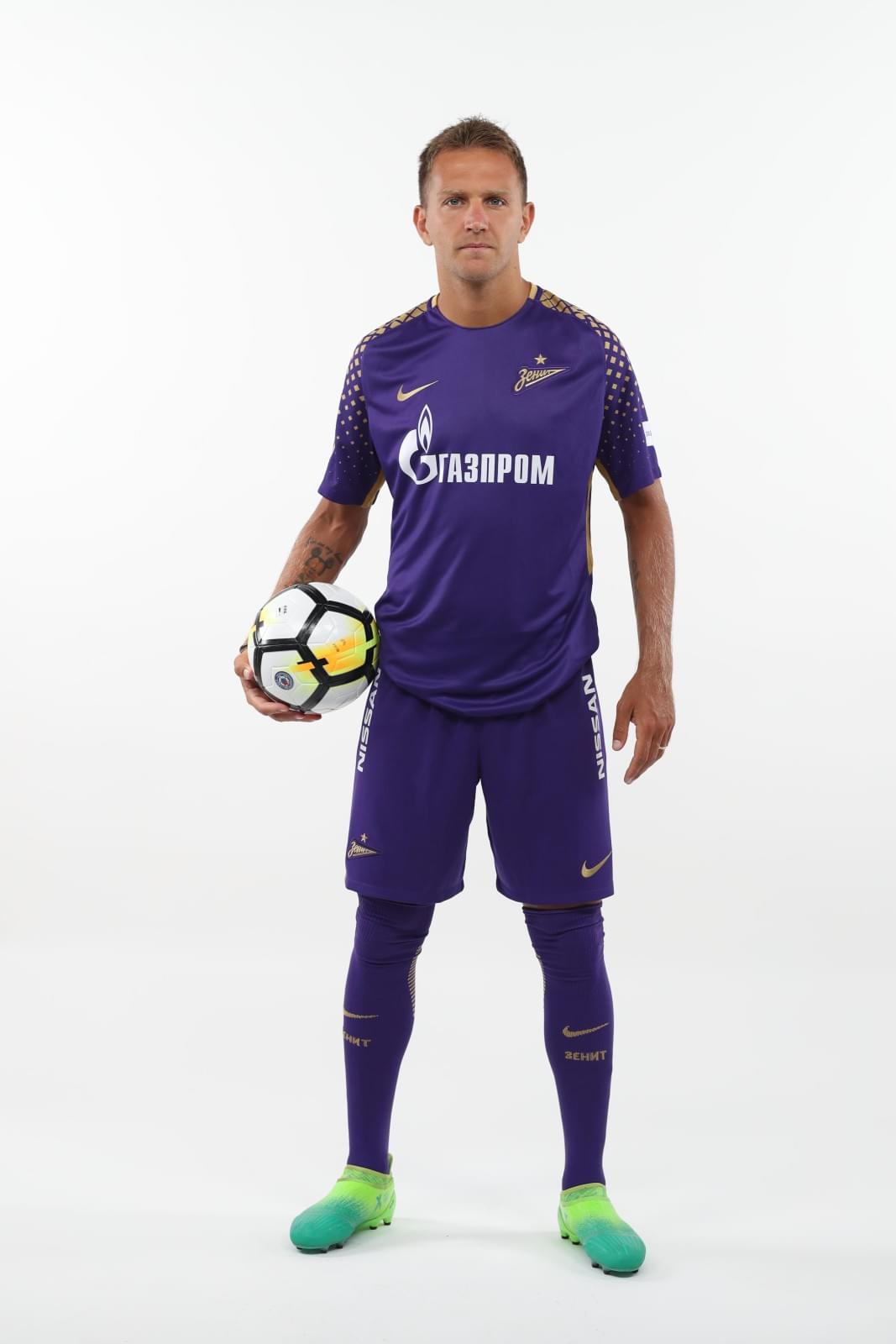 Фотосессия футболистов и тренеров основного состава ФК «Зенит» сезона 2017/2018