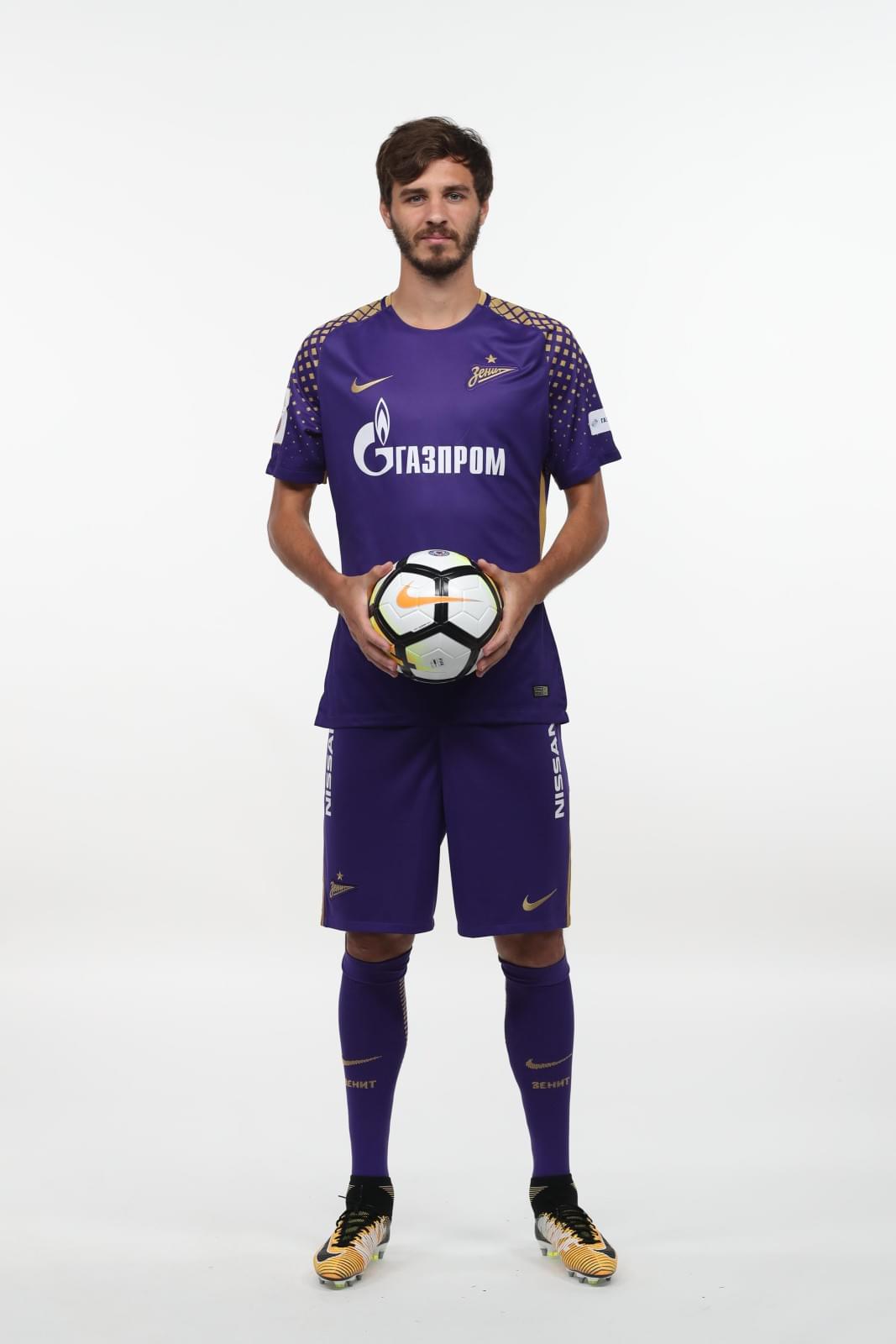 Фотосессия футболистов и тренеров основного состава ФК «Зенит» сезона 2017/2018