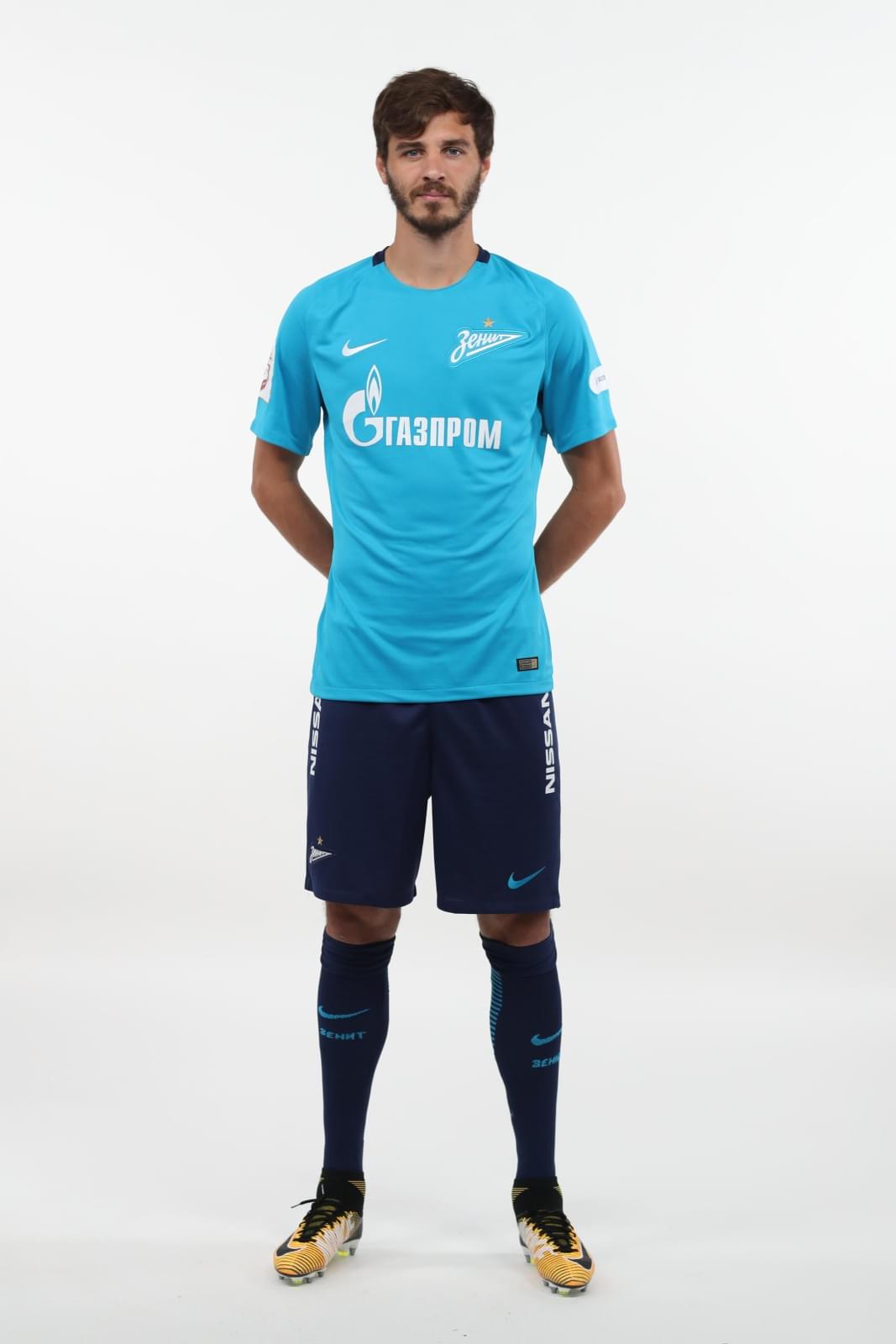 Фотосессия футболистов и тренеров основного состава ФК «Зенит» сезона 2017/2018