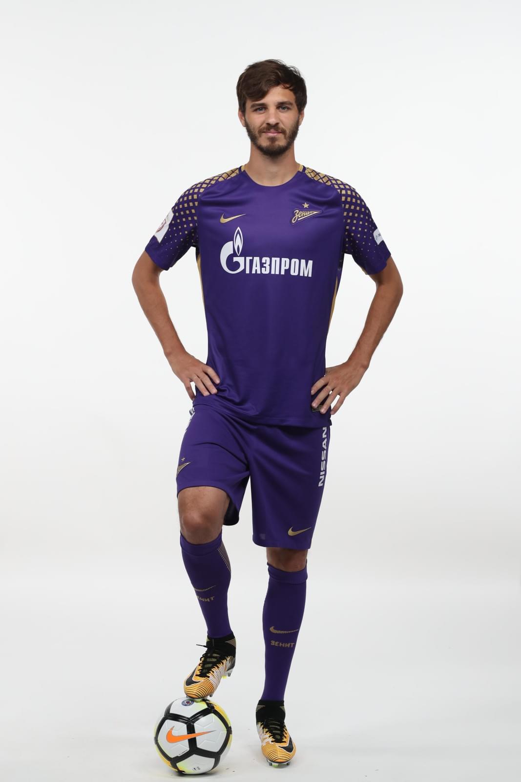 Фотосессия футболистов и тренеров основного состава ФК «Зенит» сезона 2017/2018