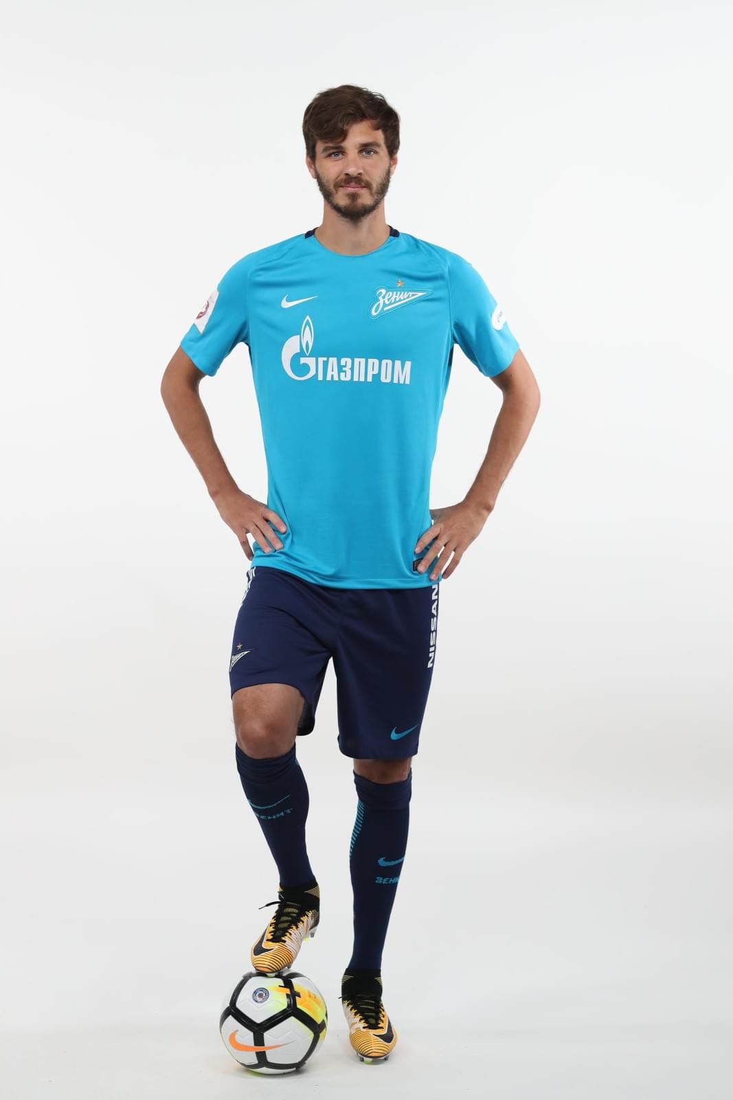 Фотосессия футболистов и тренеров основного состава ФК «Зенит» сезона 2017/2018